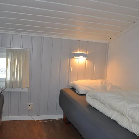 øen Turistsenter 2*